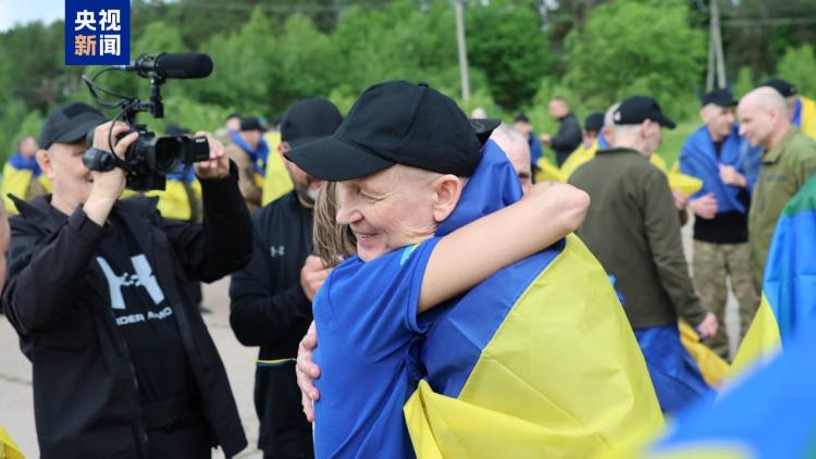 泽连斯基：新一批被扣押人员返回乌克兰