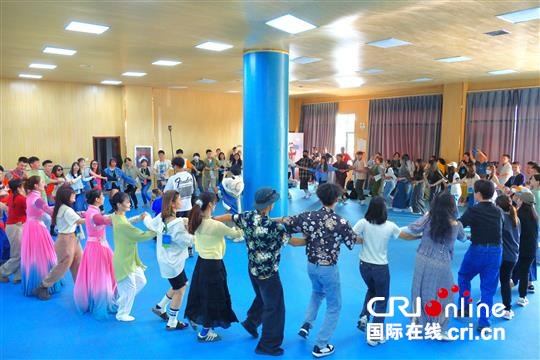 “草原之约 青春交响”两岸青年艺术交流营在内蒙古自治区乌兰察布市开营（两岸关系）_fororder_2