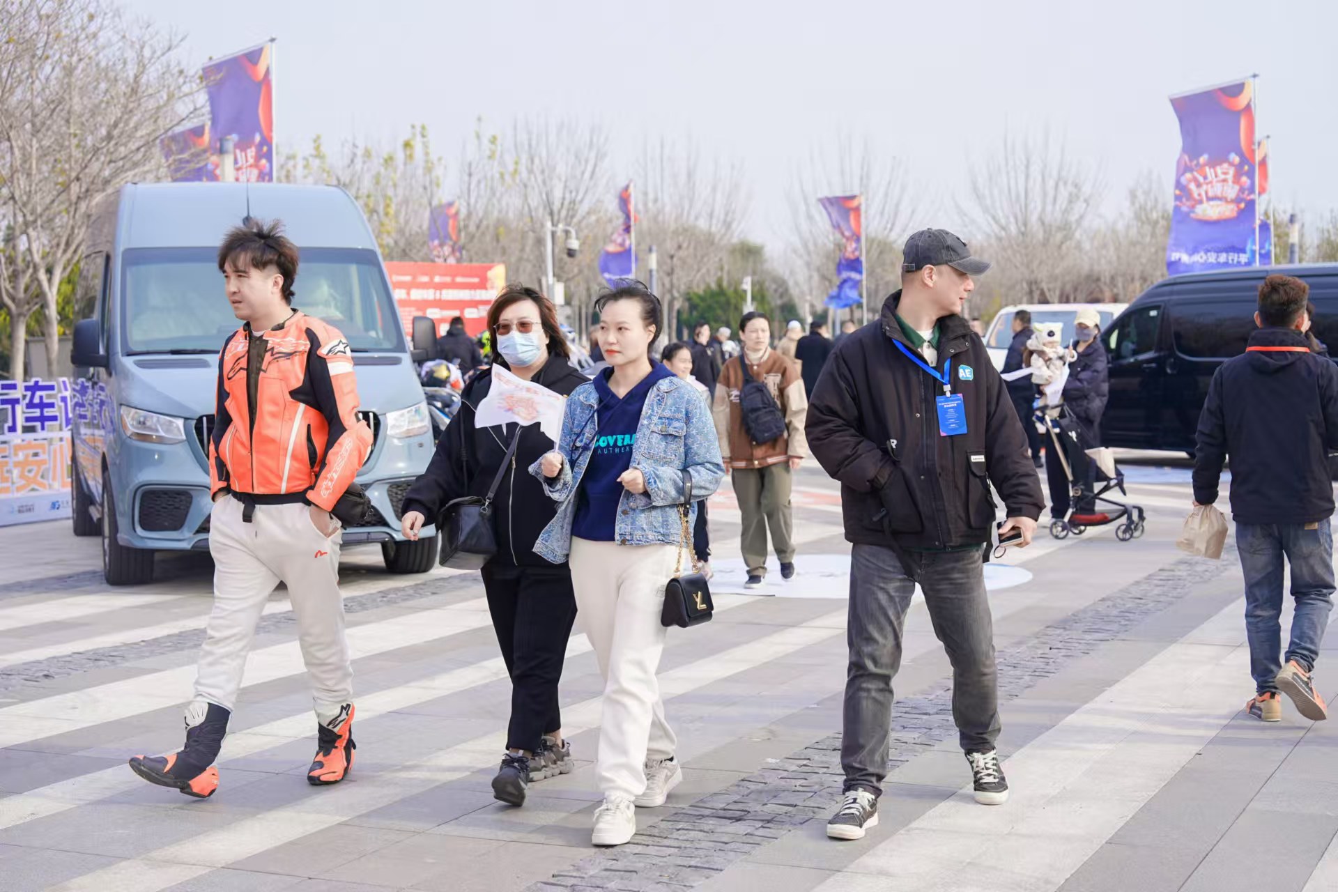 第三届中国（天津）平行进口汽车安心嗨购节系列活动在天津港保税区临港海岸线公园举办
