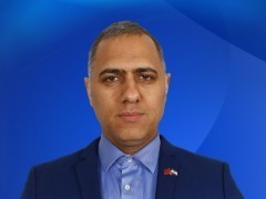 伊朗中国友好协会驻华文旅代表：中国为促进上合组织成员国经贸与人文交流作出了卓越贡献_fororder_上合组织天津峰会-外专谈-竖版-何飞(1)