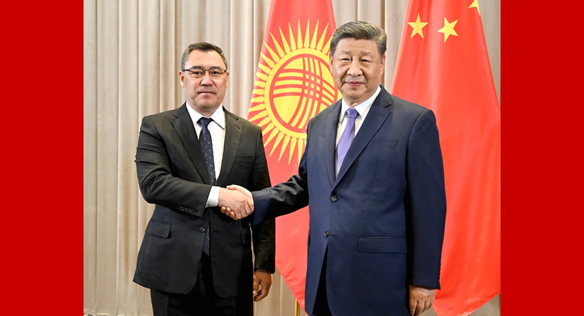 习近平会见吉尔吉斯斯坦总统扎帕罗夫_fororder_1750156497060_401