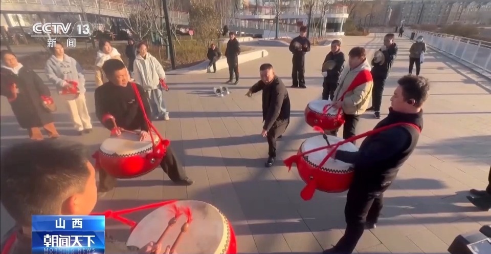 文化中国行丨千百人同敲一个鼓点有多震撼？4000年威风锣鼓气势足