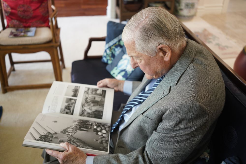 心相近｜“共同的宝贵财富”——美国史迪威家族传承跨越太平洋的友谊_fororder_XxjinmC000011_20250912_CBMFN0A002