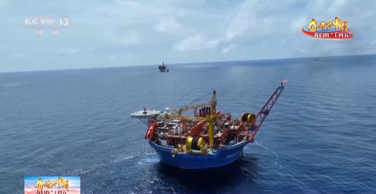 近万吨海上“巨无霸”怎么造？探秘中国首个海洋油气装备“智能工厂”