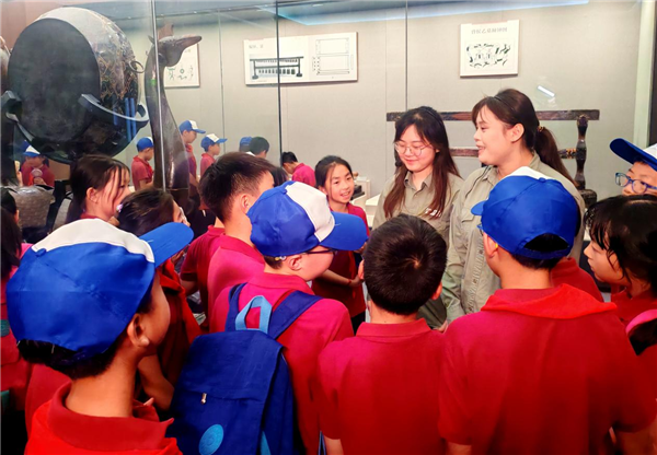 Volunteers from State Grid Jingzhou Electric Power Serve as Cultural Envoys, Spreading Jingchu Charm for International Museum Day_fororder_图片3