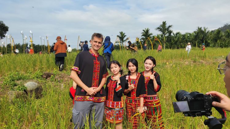 资讯有故事丨扎根海南 斯洛伐克友人称赞中国“既能成就事业，更能创造未来”