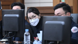 韩国前总统夫人金建希所涉股价操纵等案今日一审宣判_fororder_15ac37beb3b444d9827f30dfd575ddb8