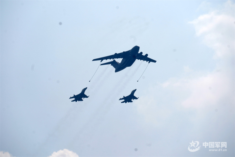 我在阅兵现场｜空中梯队，致敬胜利_fororder_11