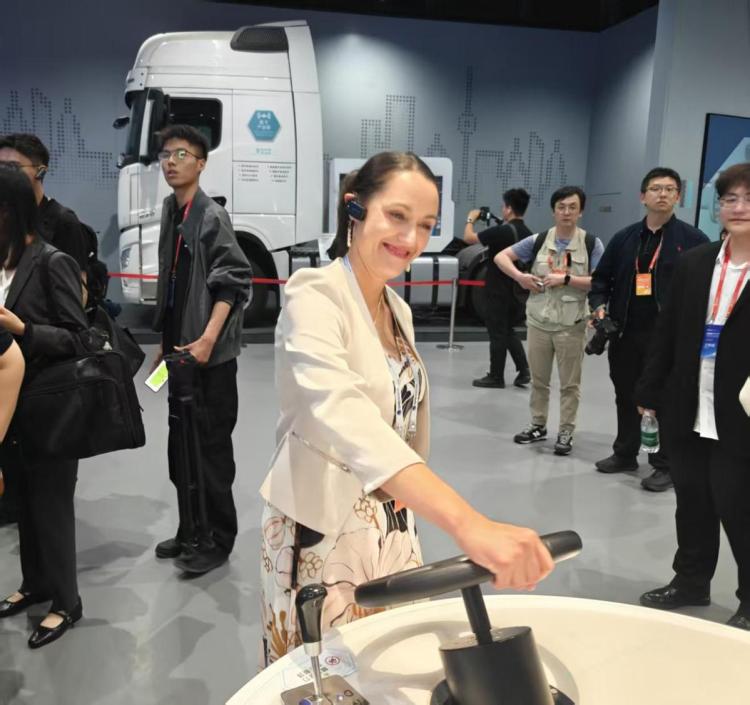 科技为翼 文化为魂 中外城市共探高质量发展之路