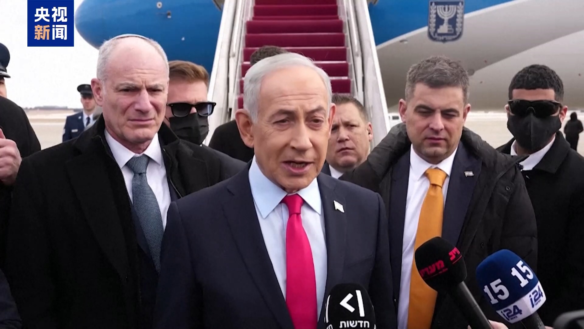 视频丨美再派航母前往中东之际 美总统给伊美达成协议定时限