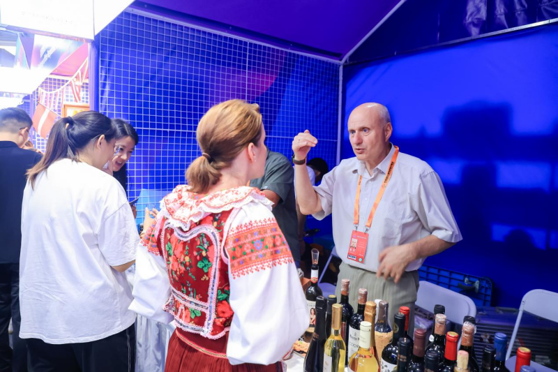 В Пекине открылось 10-е мероприятие по культурной презентации и обмену «Яркий мир»_fororder_图片7 (1)
