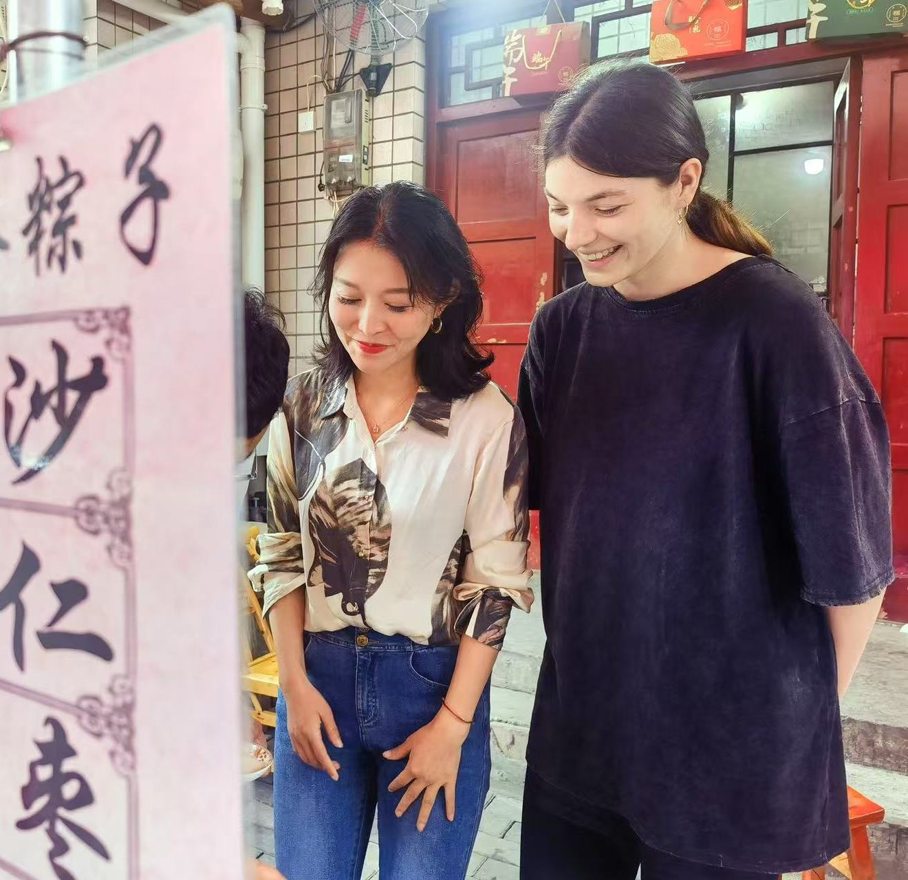 资讯有故事丨端午文化“圈粉”外国友人 感受地道“中国味”