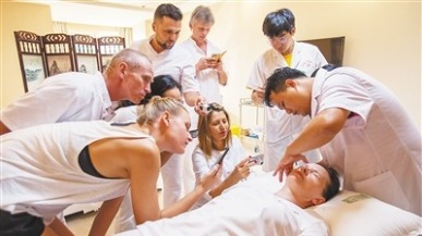 从人才培养到临床服务 海南中医文化加速出海