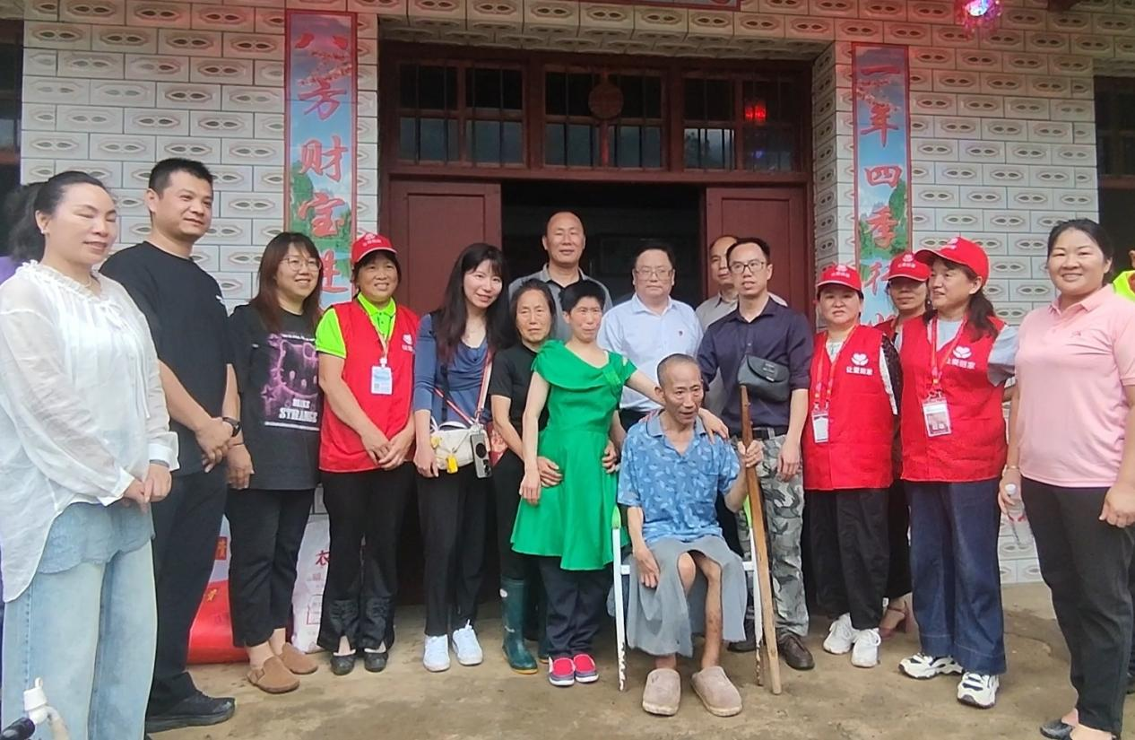 十八载寻亲路终抵“团圆站”湖南新宁 爱心接力织就温情归家网_fororder_图片2