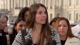 视频丨爱泼斯坦案受害者控诉美司法部不当操作