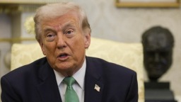 G7峰会前夕 特朗普威胁对法加征葡萄酒关税