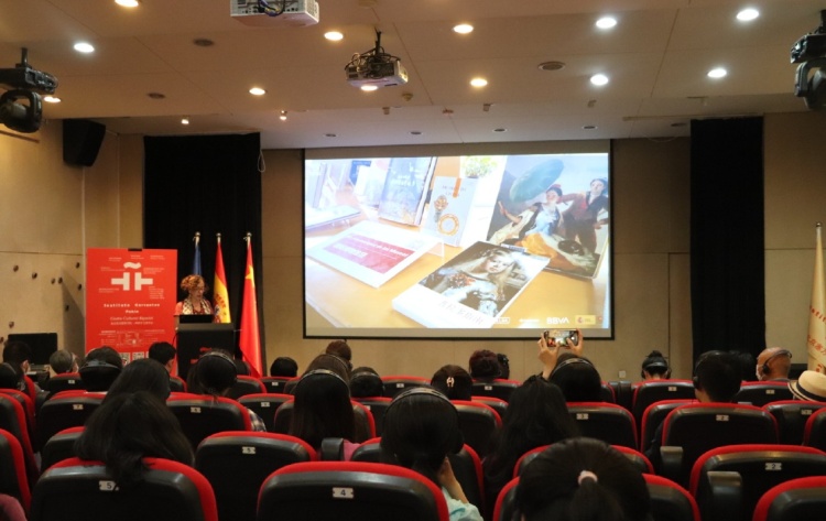 边走边看丨从80万中国游客到6只大熊猫幼崽，中西“双向奔赴”还有多少新可能？