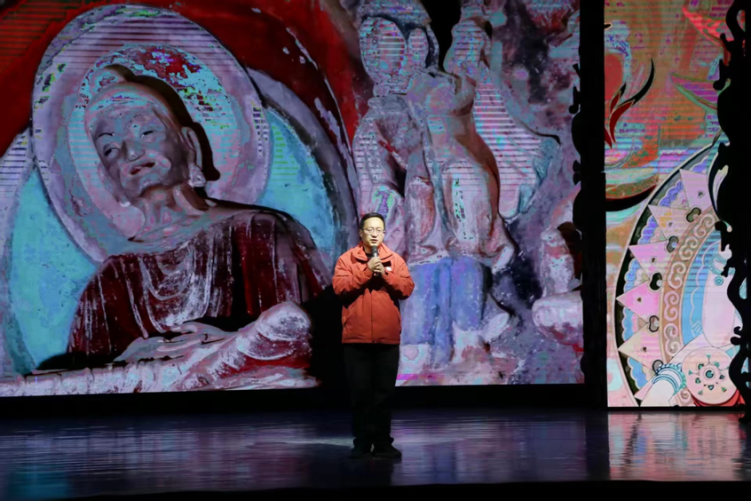 【何以中国·壁画里的中国】一位守窟人的二十年：与孤寂为伴，以赤诚守护“国宝”