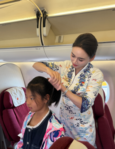 天津航空锦绣乘务组暑运纪实：  用爱与责任书写暑运新答卷_fororder_图片16