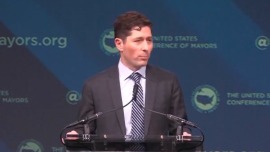 视频丨白宫官员：联邦执法人员将减少街头搜查