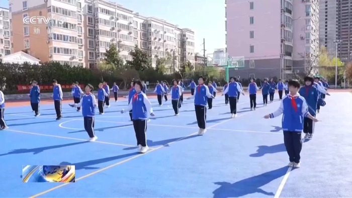 视频丨武术操、耐力跑、八段锦 郑州中小学课间运动成日常