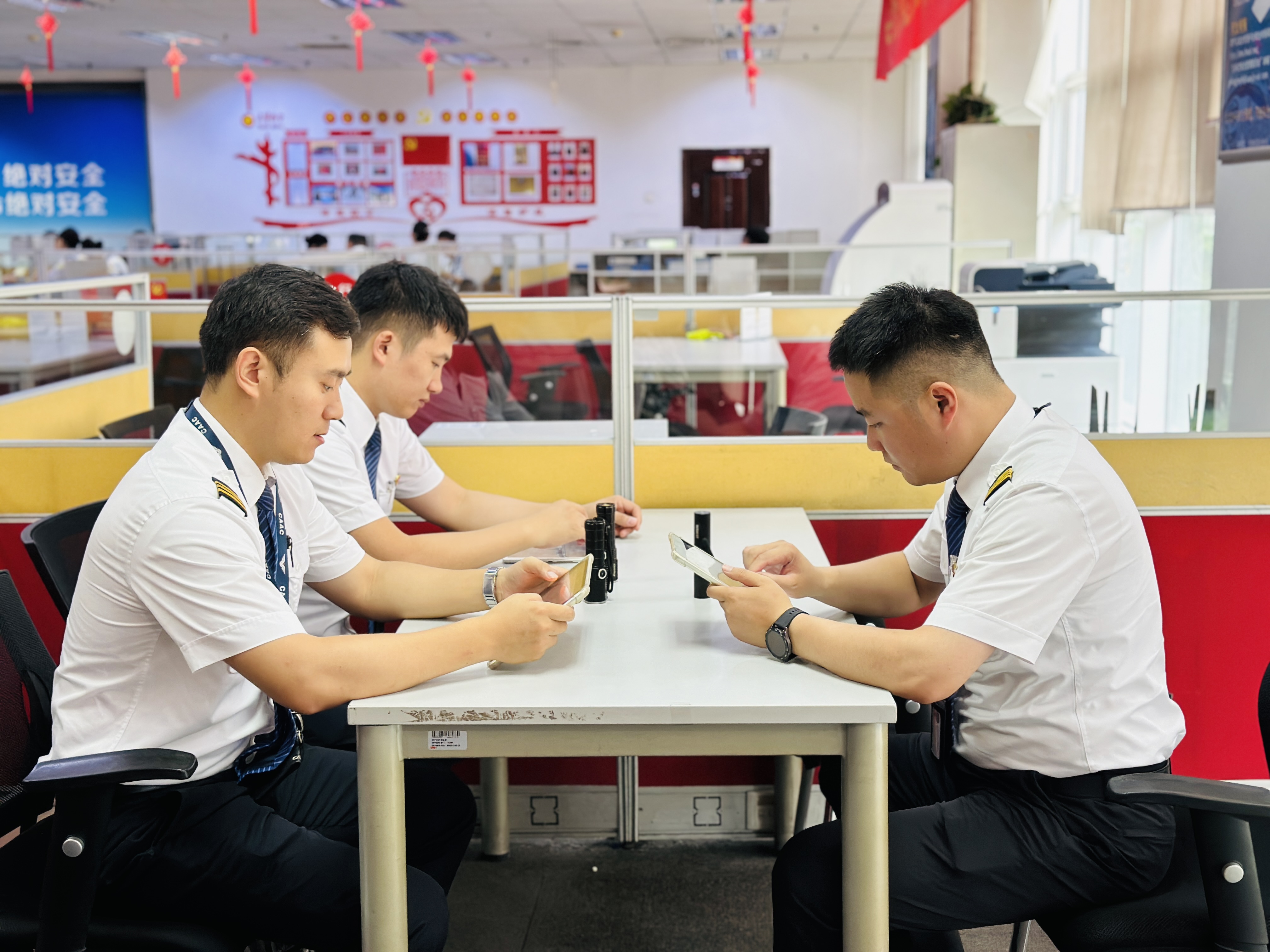 天津航空：加强安全管理 为旅客安全出行保驾护航