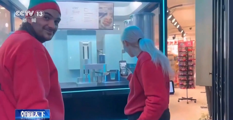 奋斗在春天里丨中国机器人凭啥“圈粉”海外？“金点子”揭秘