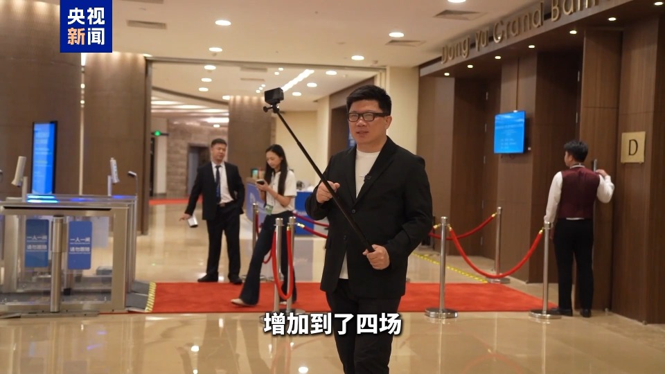 博鳌有新知丨在博鳌遇见AI 记者用智能眼镜实现无障碍跨国采访