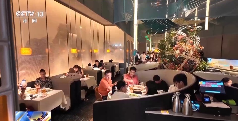 树叶DIY、制作漆扇、打卡商圈……这些活动好玩又出片
