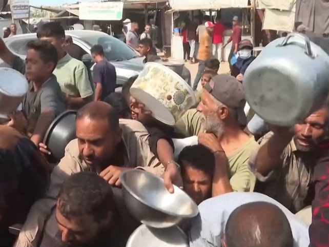 “每天只能吃到一顿饭” 加沙流离失所者艰难求生