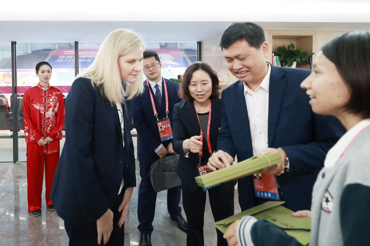 IOC President and Honorary President for Life Attend Wushu Taolu Finals at the 15th National Games in Nansha_fororder_图片16