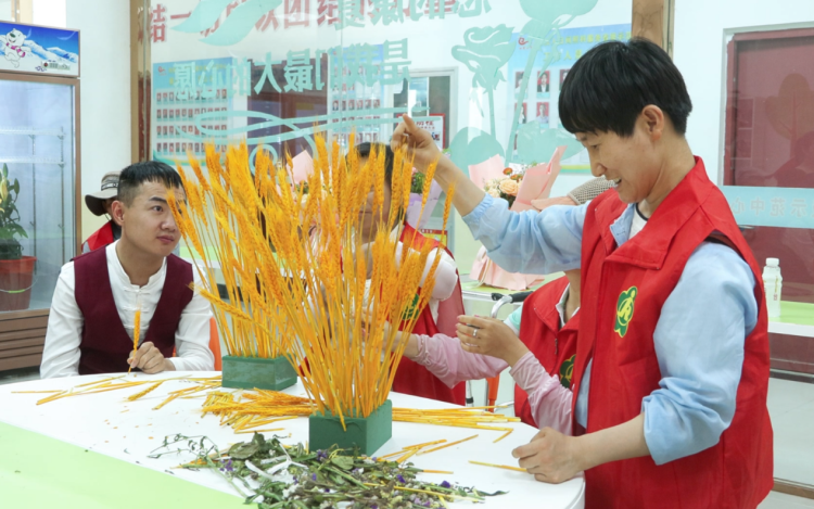 张掖山丹：“慢天使”的“芬芳”就业路_fororder_图片3