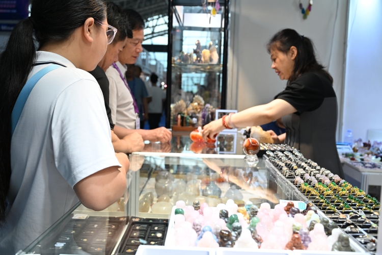 成交金额21亿元 第十三届中国（湖南）国际矿物宝石博览会闭幕_fororder_1