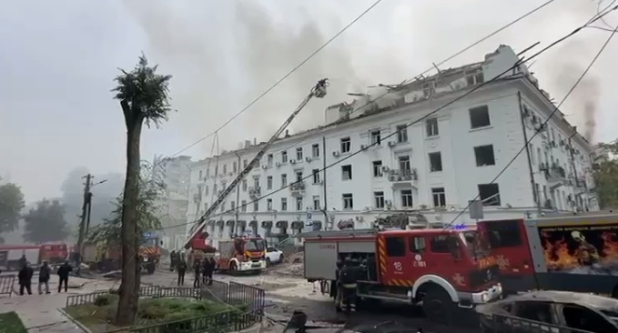 乌称俄军袭击第聂伯罗市 致1死15伤