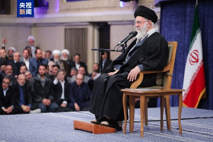 知情人士称伊朗最高领袖正坐镇指挥
