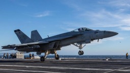 10个月内第六架 美国海军的F-18战机又掉一架_fororder_6a48e9ec7d5546b8a4f9609968659f76