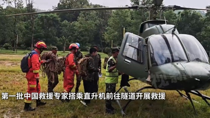 视频丨总台记者抵达尼泊尔泥石流重灾区 继续向核心地带挺进