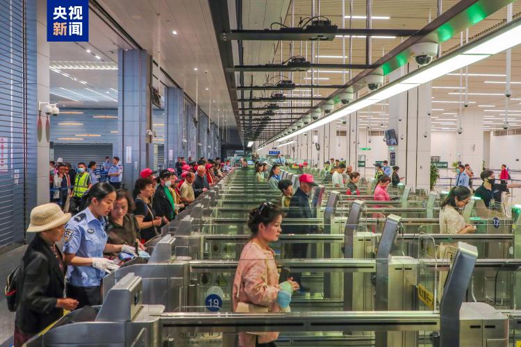 创历史最快纪录！港珠澳大桥今年出入境客流超1000万人次