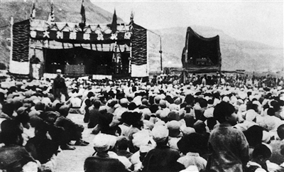 为了民族解放与世界和平