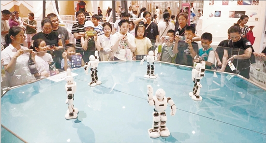 科学之夜，掀起全民科普热潮_fororder_zjrb2025090400010v01b004