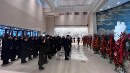 “植株海棠寄深情 伟人精神励后人”——纪念周恩来总理诞辰128周年主题活动举行