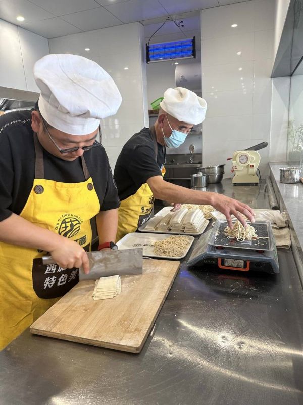 【好评中国·追光青年】共富工坊里的青年工匠