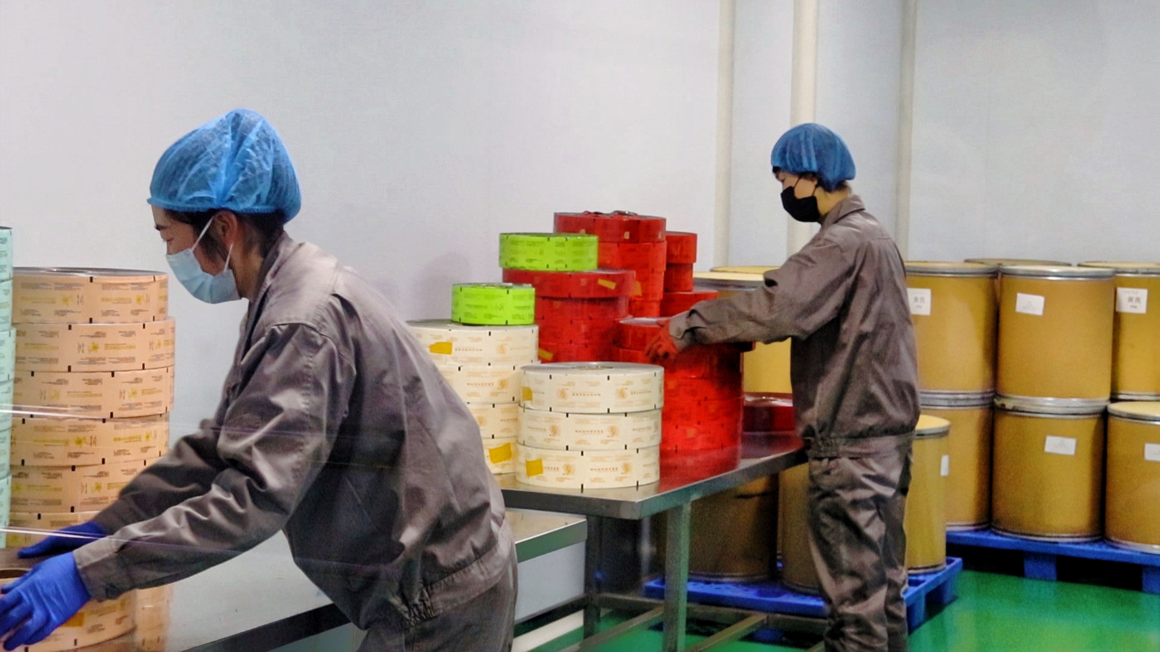 “千年药乡”岷县：从田间采挖到车间生产，中药材产业年产值超110亿_fororder_微信图片_2025-10-22_144956_085