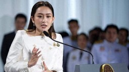 泰国宪法法院裁定暂停佩通坦总理职务_fororder_20250701114339270