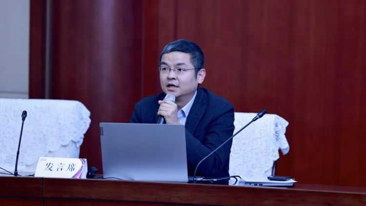 全国教育专家聚首康巴什，共论教育创新之道_fororder_微信图片_2025-10-22_093509_591