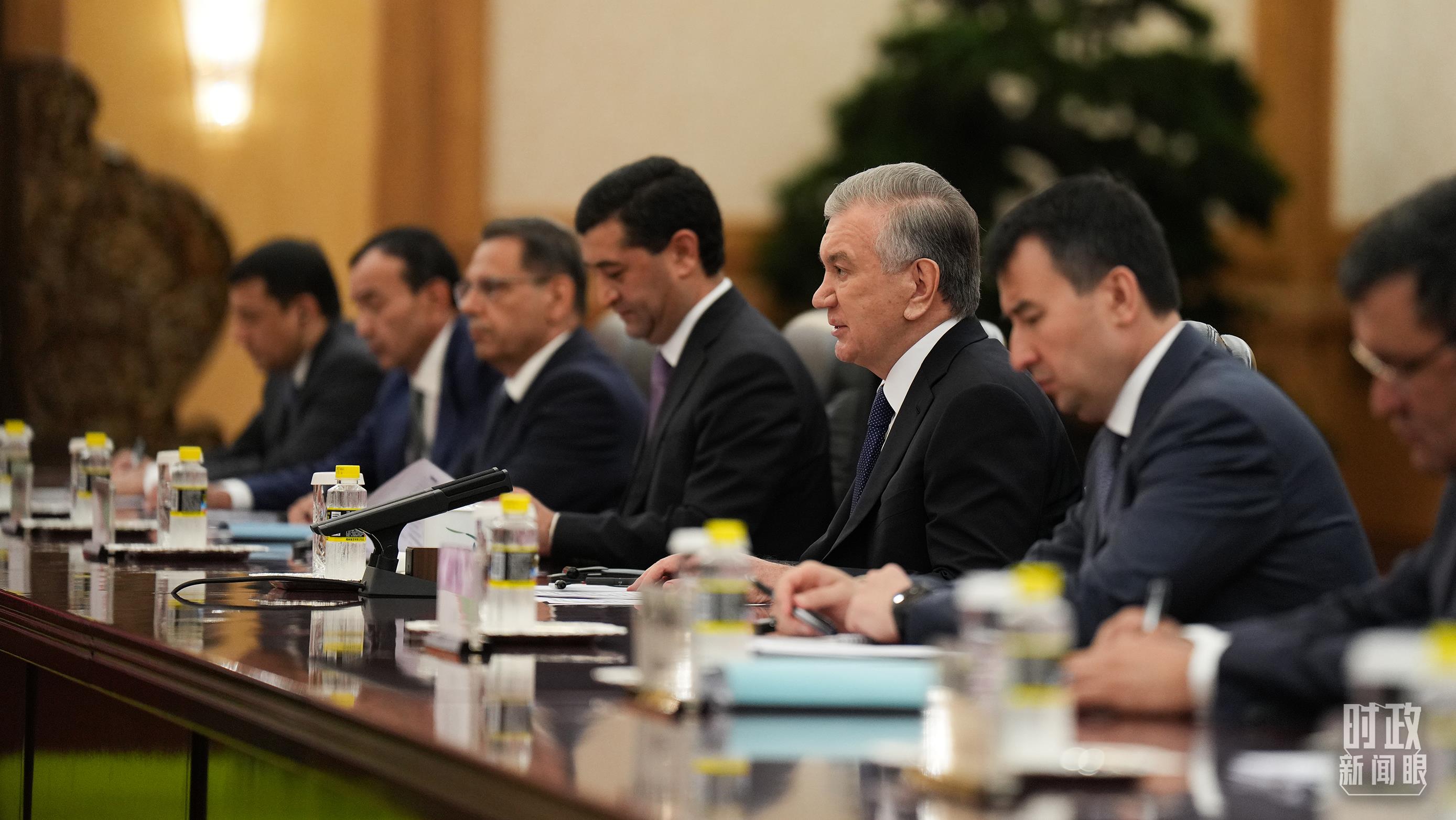 时政新闻眼丨从“上合时间”到“胜利日时间”，元首外交释放哪些重要信息？