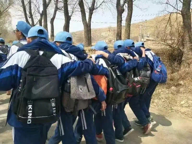 从未忘却丨行走百里路 将你我连接