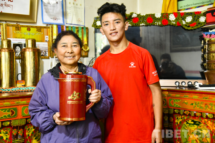 【辉煌60载 魅力新西藏】阿佳卓嘎家的酥油茶“出锅”啦