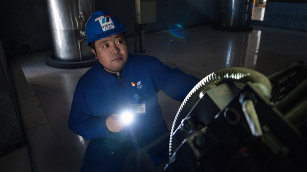 大力弘扬工匠精神 他们奋斗的身影熠熠生辉_fororder_2