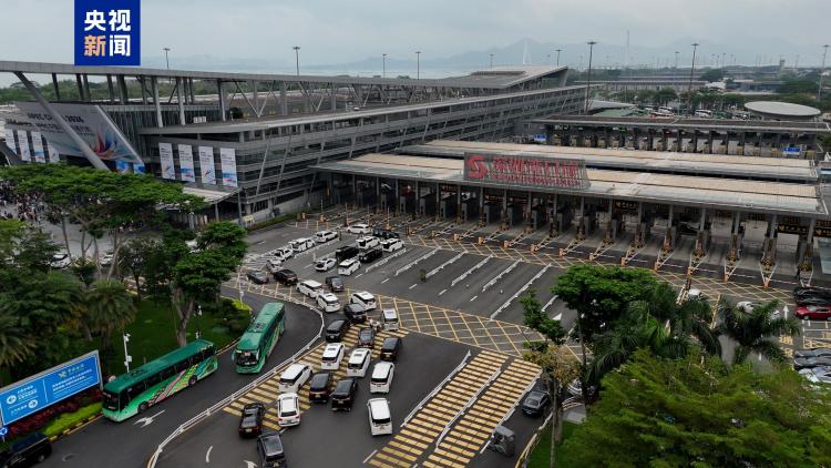 深圳口岸今年出入境人数突破1亿人次